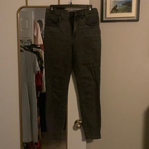 Everlane cheeky stretch cropped jean (faded black)